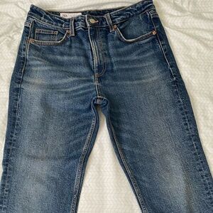 Zara Women's Straight Jeans in Blue Denim Wash